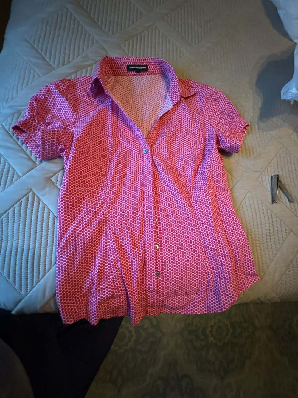 Express Design Studio Pink Geometric Print Short Sleeve Button Up Shirt